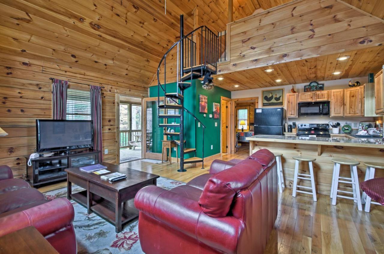 Bryson City Vacation Rental With Hot Tub And Fire Pit! Exterior photo