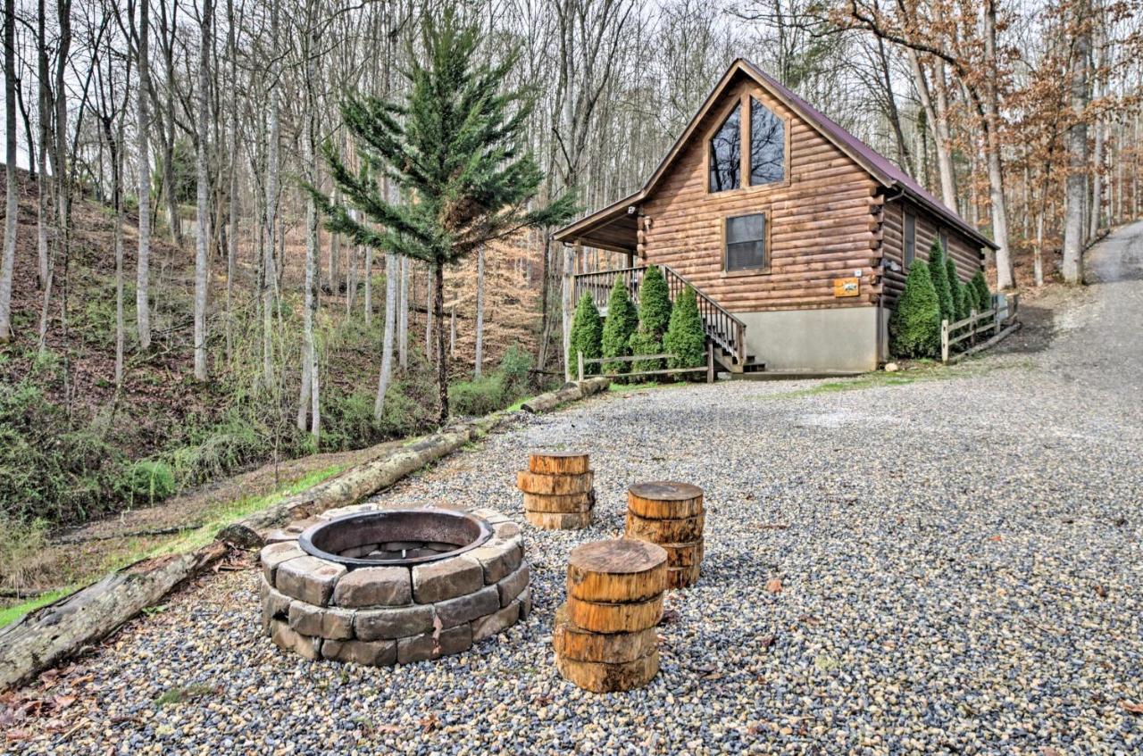 Bryson City Vacation Rental With Hot Tub And Fire Pit! Exterior photo
